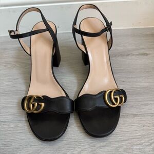 Reposhing: Authentic Gucci Marmont Black and Gold Women's Sandals